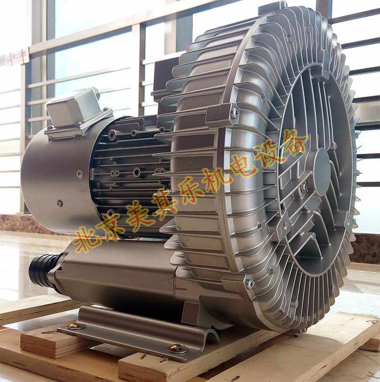 定制2.2kw變頻高壓鼓風(fēng)機(jī)